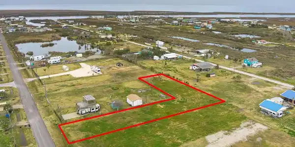 1130 Crystal Beach Road
