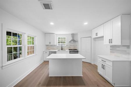 439 4th Street
