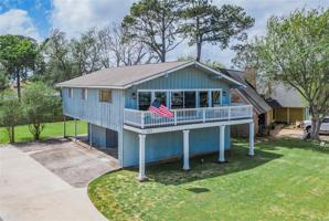 223 Bay Colony Drive