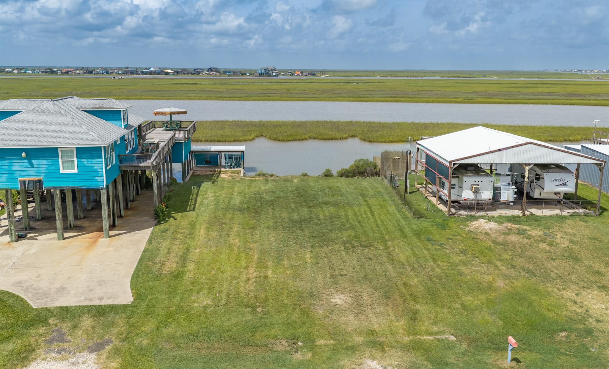 Image 3: Spectacular, unobstructed views from this premier