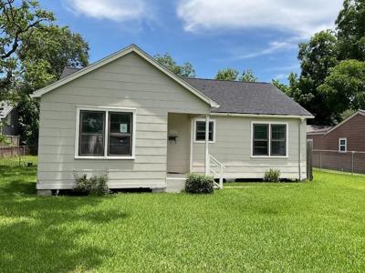 2302 Oaklawn Drive