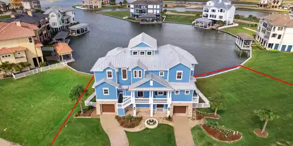 Image 2: DOUBLE HOMESITE BEST IN SHOW winner of the Harborw