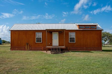 1101 W Houston Avenue