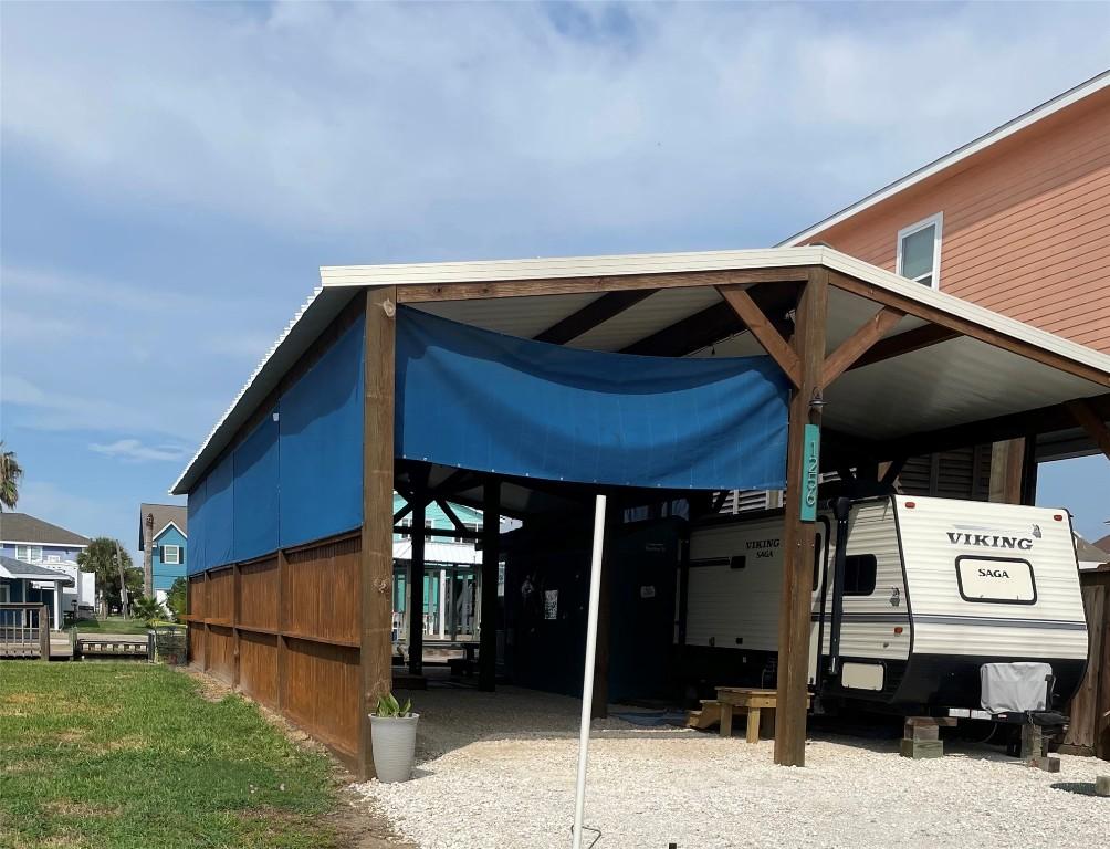 Image 4: Plentyof room for  second RV or build a custom cab