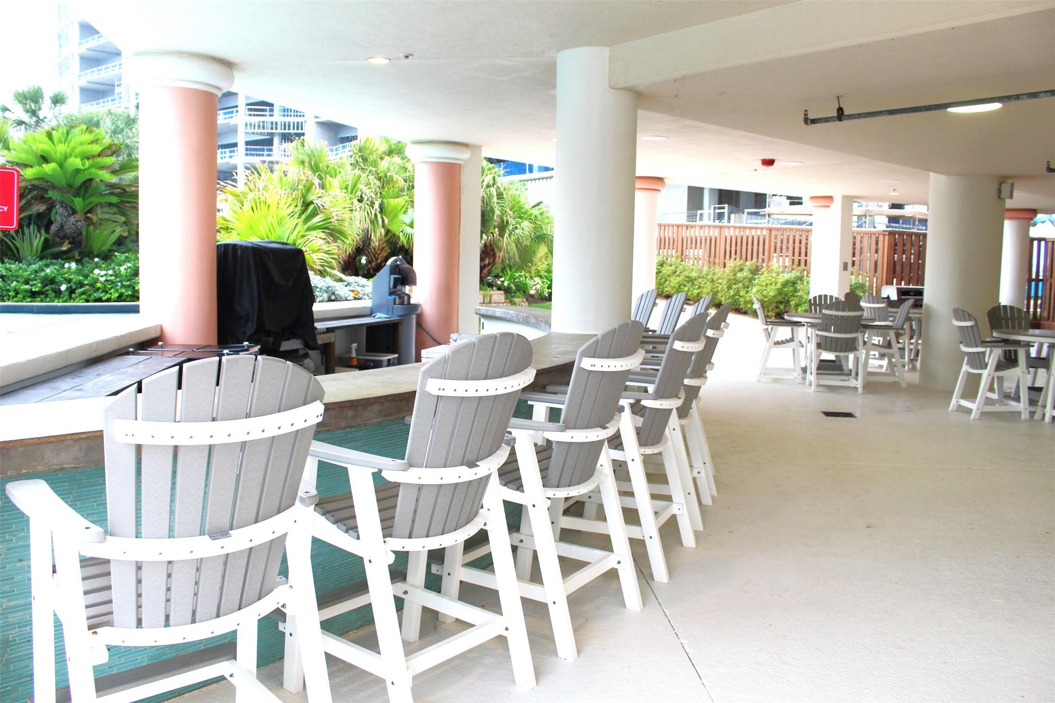 Image 3: Outdoor Bar area beside the lazy river at ground l