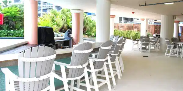 Image 3: Outdoor Bar area beside the lazy river at ground l