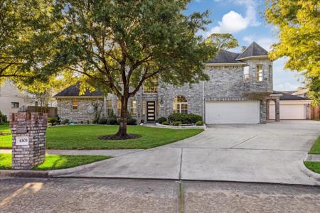 4303 Kirby Oaks Drive N