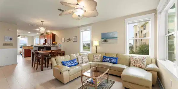 Image 3: Open style living room and dinning room combinatio