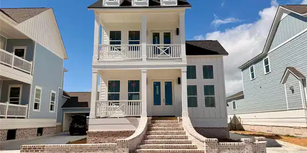 5 Westwind Rd
