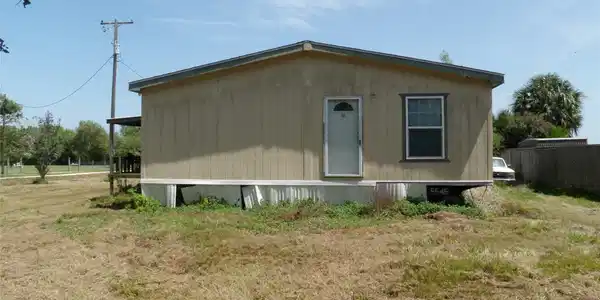 Image 2: Double Wide Mobile Home