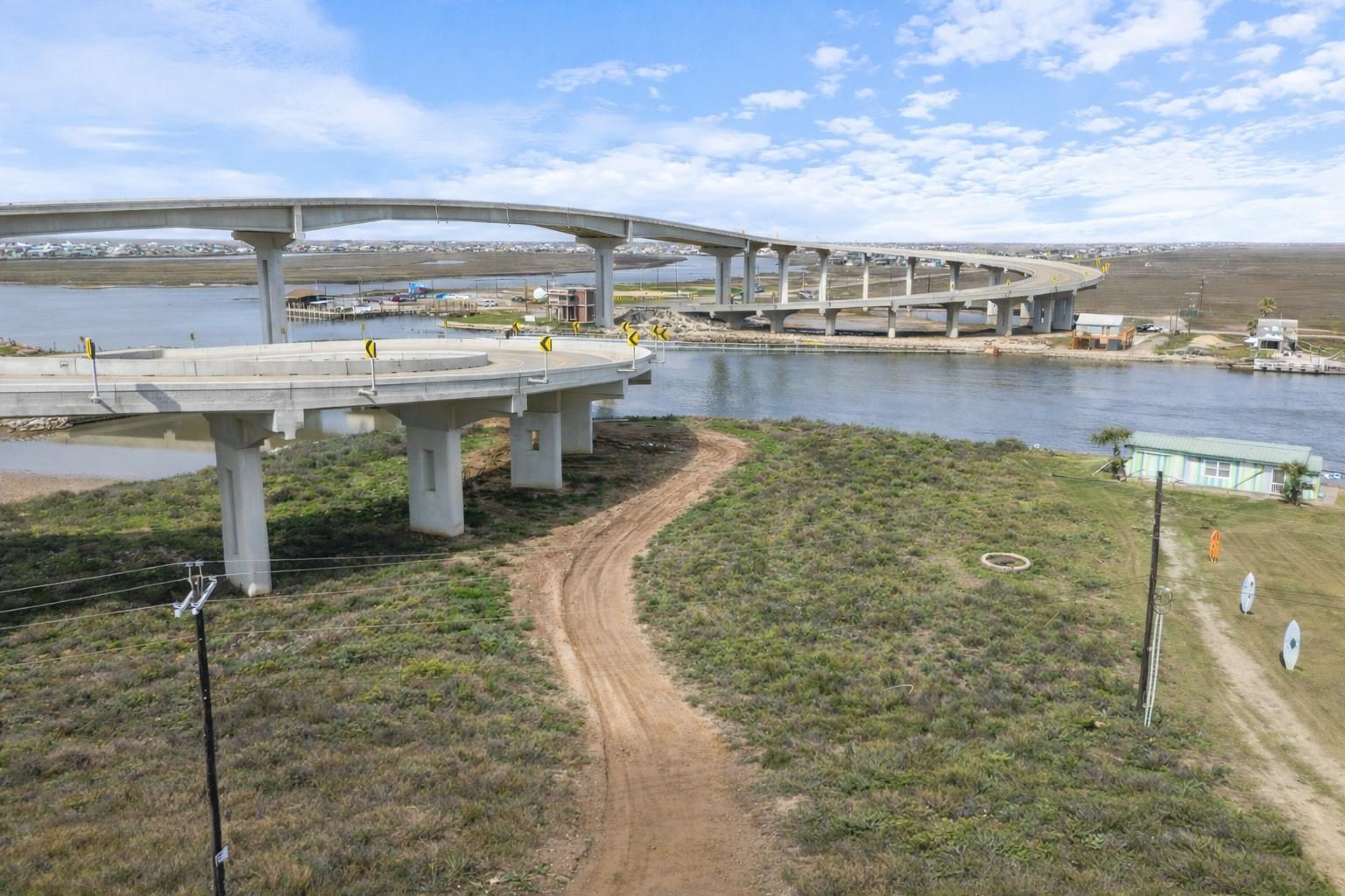 Image 2: .61 ACRES LOCATED RIGHT OFF THE SARGENT BRIDGE, PR