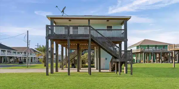 960 Crane Lane