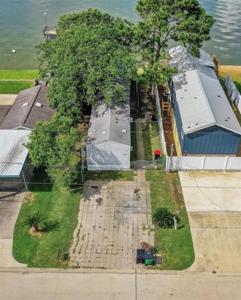 2742 Bay Oaks Harbor Drive