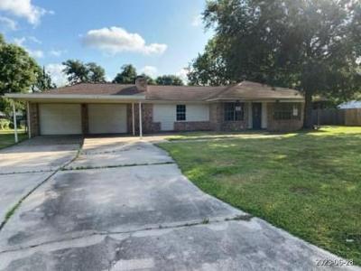 214 Lakewood Drive