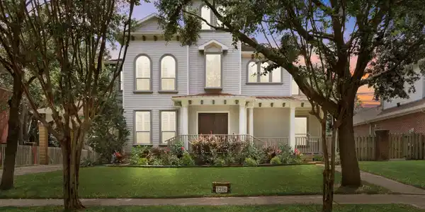 1218 Bluebonnet Drive
