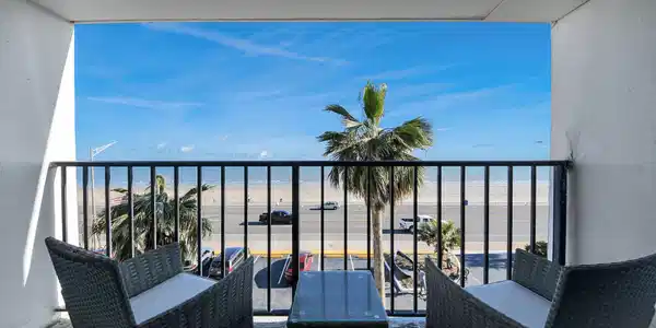 7310 Seawall Boulevard