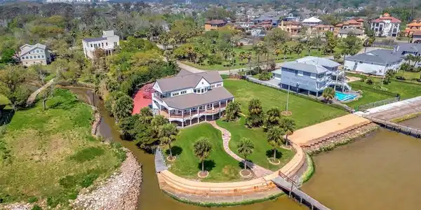 629 Bay Vista Drive