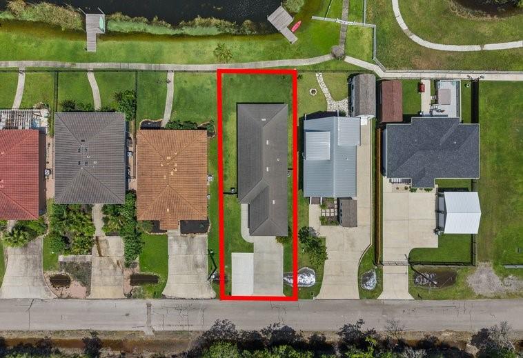Image 4: Welcome home to 639 29th street!