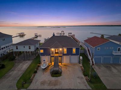 1623 Dick Bay Drive