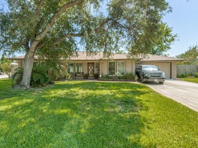1609 Driftwood Lane