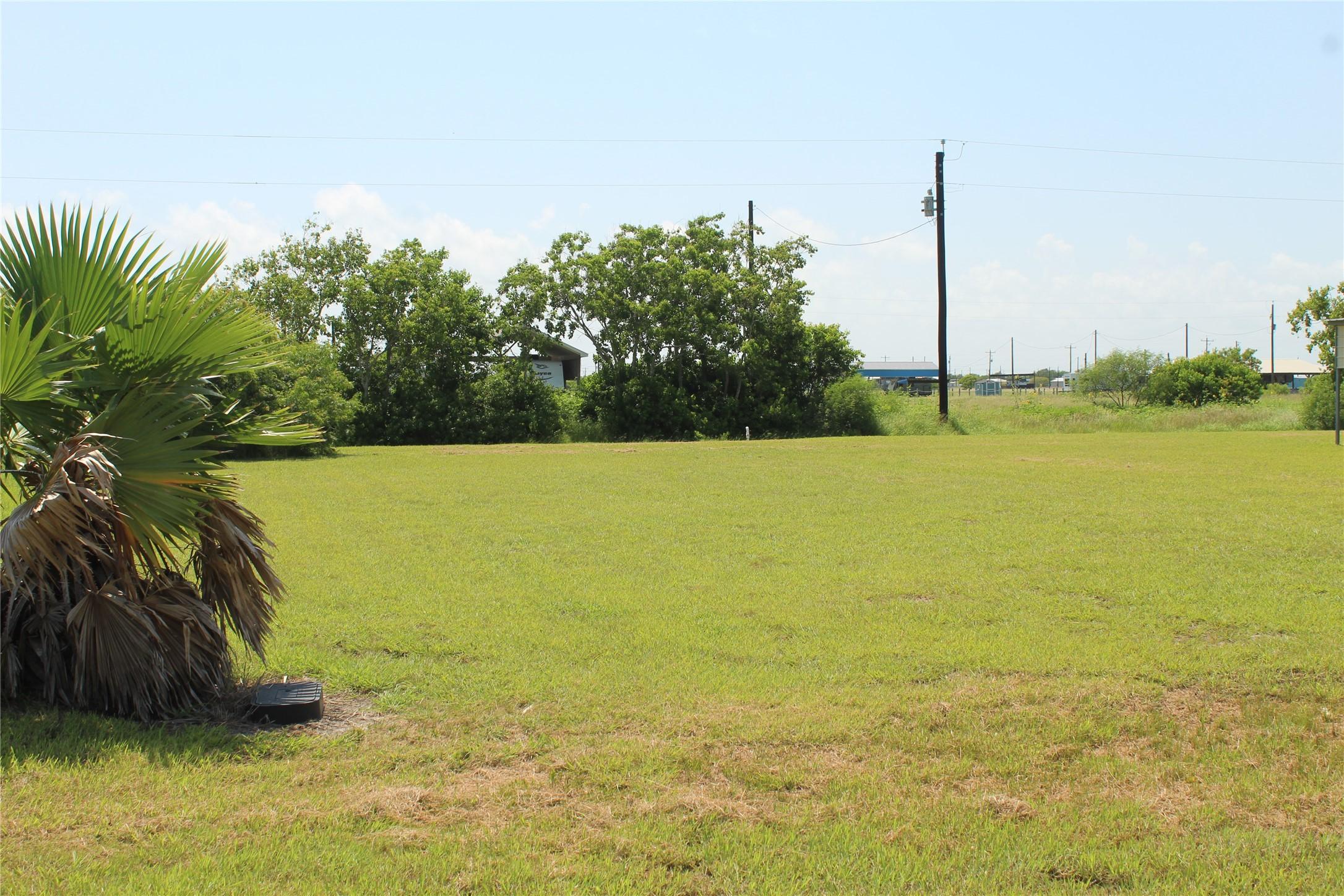 Image 3: Lot 7