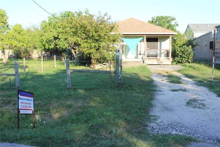 809 7th Street