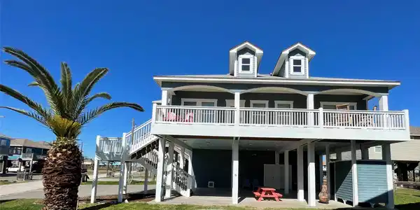 970 S Redfish Street