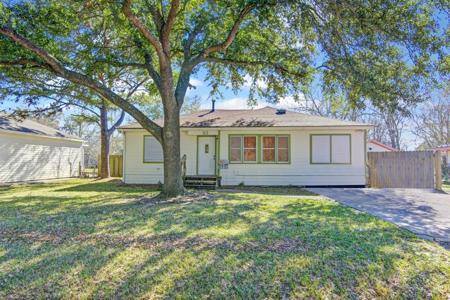 413 Azalea Drive