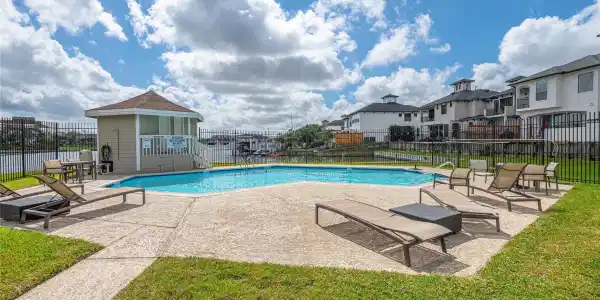 2039 Glencove Drive