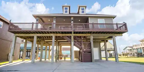 945 Bowers Lane