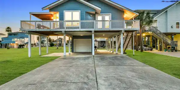 4123 Pelican Lane