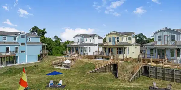 4436 Shady Lake Drive