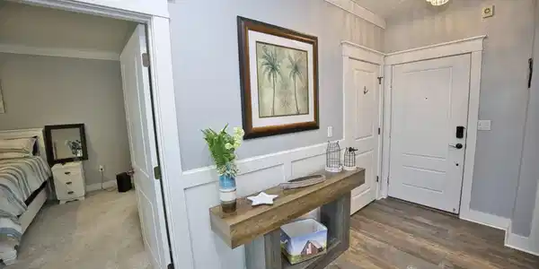 Image 2: Entry