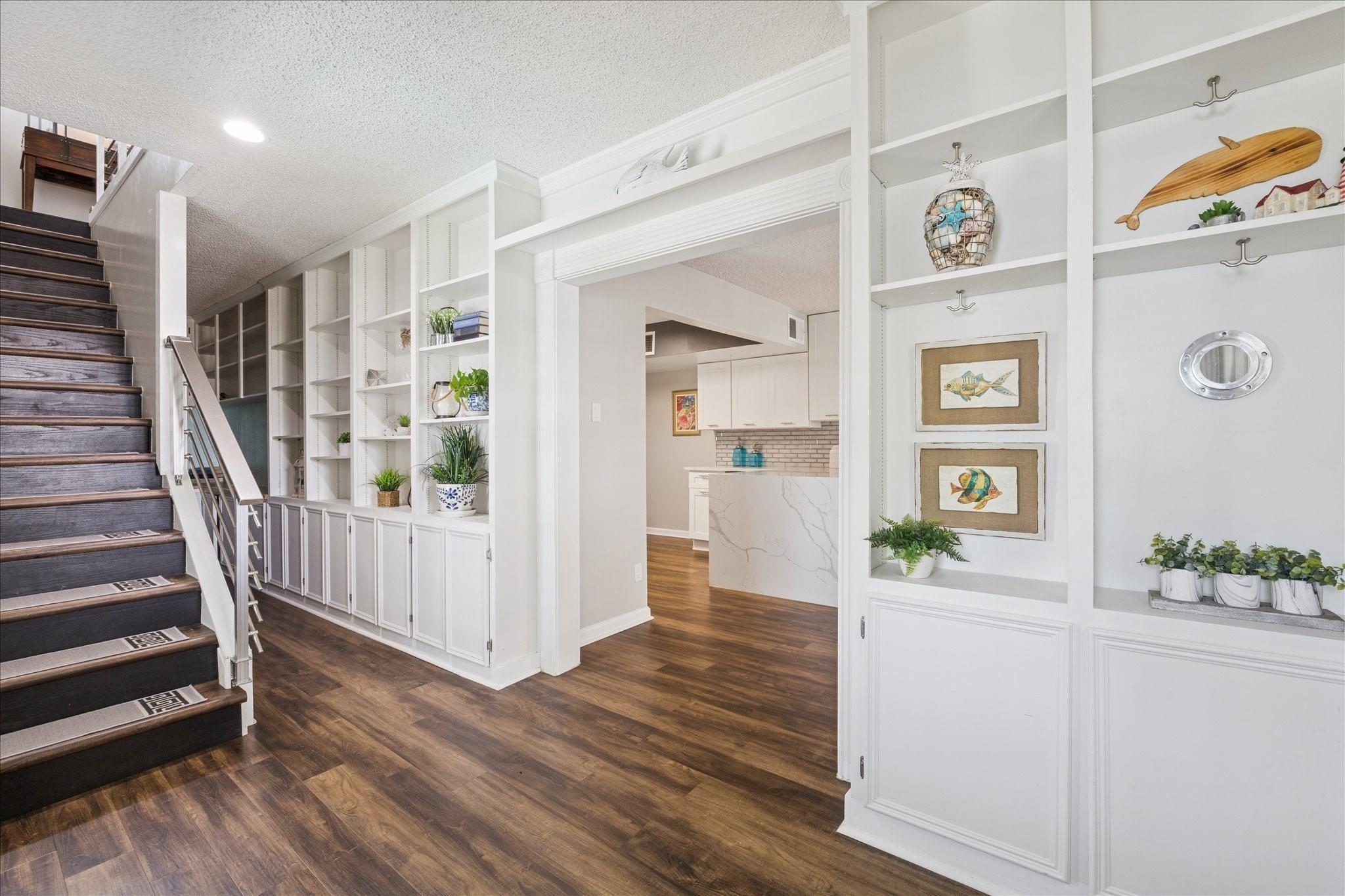 Image 2: Entry