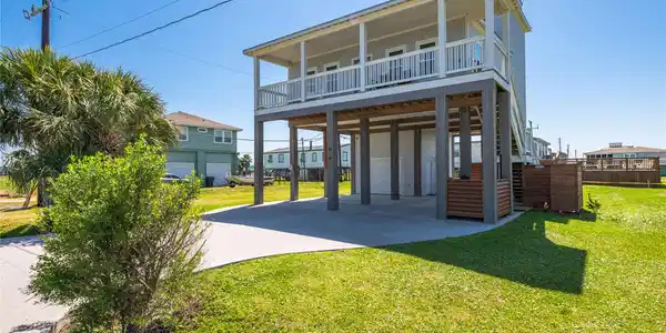 Image 2: Front of the home