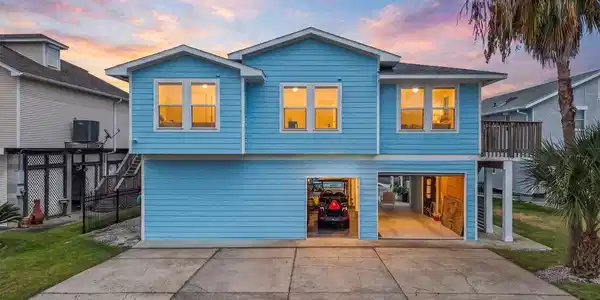 214 Sampan Drive