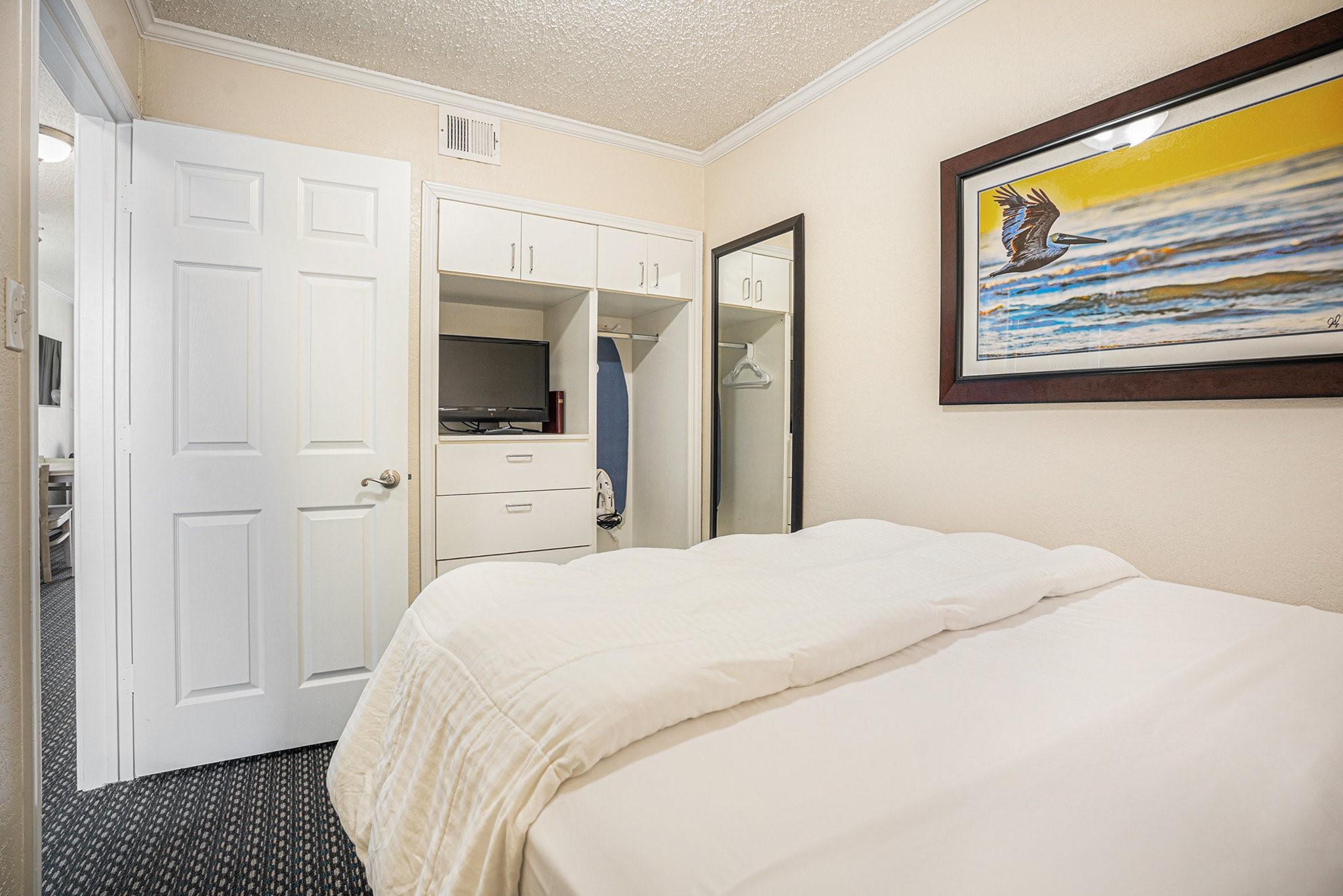 Image 4: Built in storage & closet for the primary room