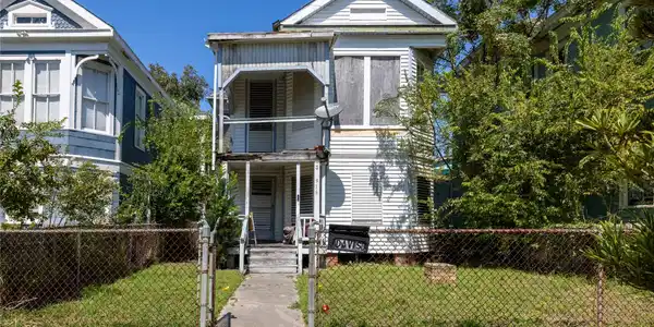 1916 Avenue M 1/2