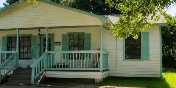 Image 2: Front Exterior