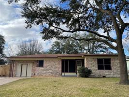 7 Southlawn Circle