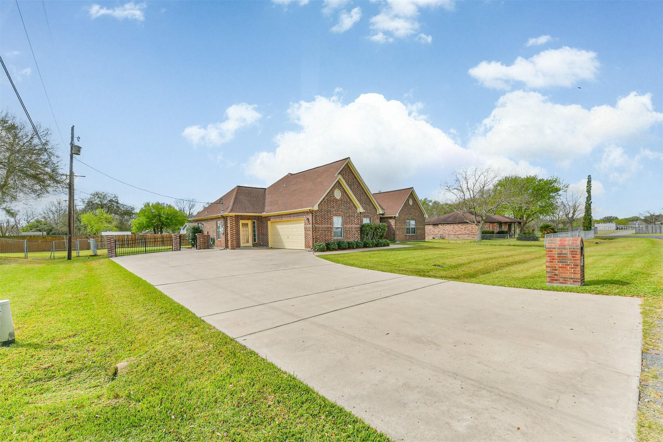 Image 4: The double car garage is immaculately kept. An add