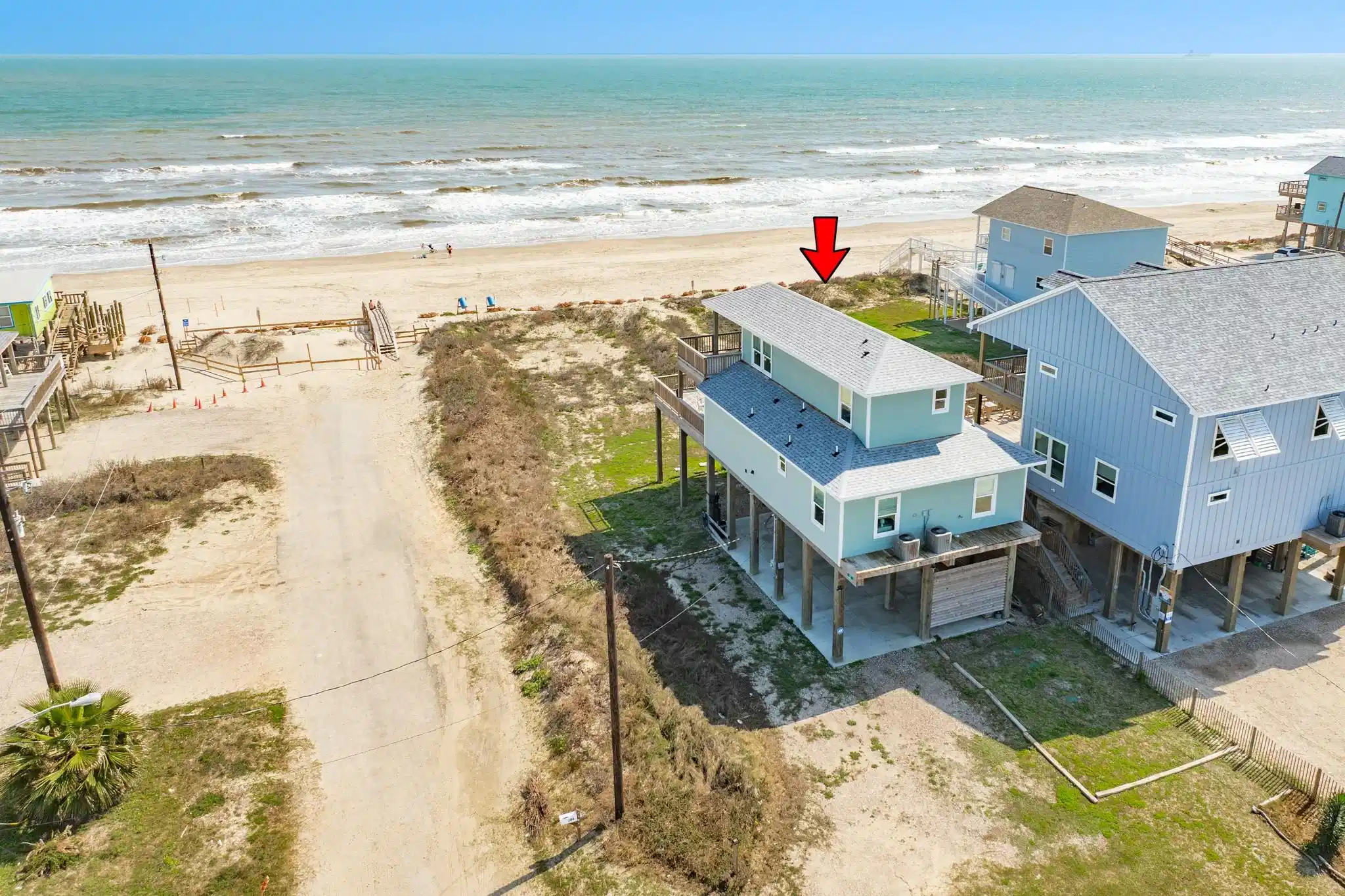 Image 1: Aerial &ndash; Beach Proximity &ndash; Drone perspective highl