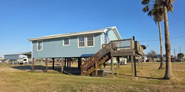 Image 3: Access to the home from Blue Water Blvd or Seagull