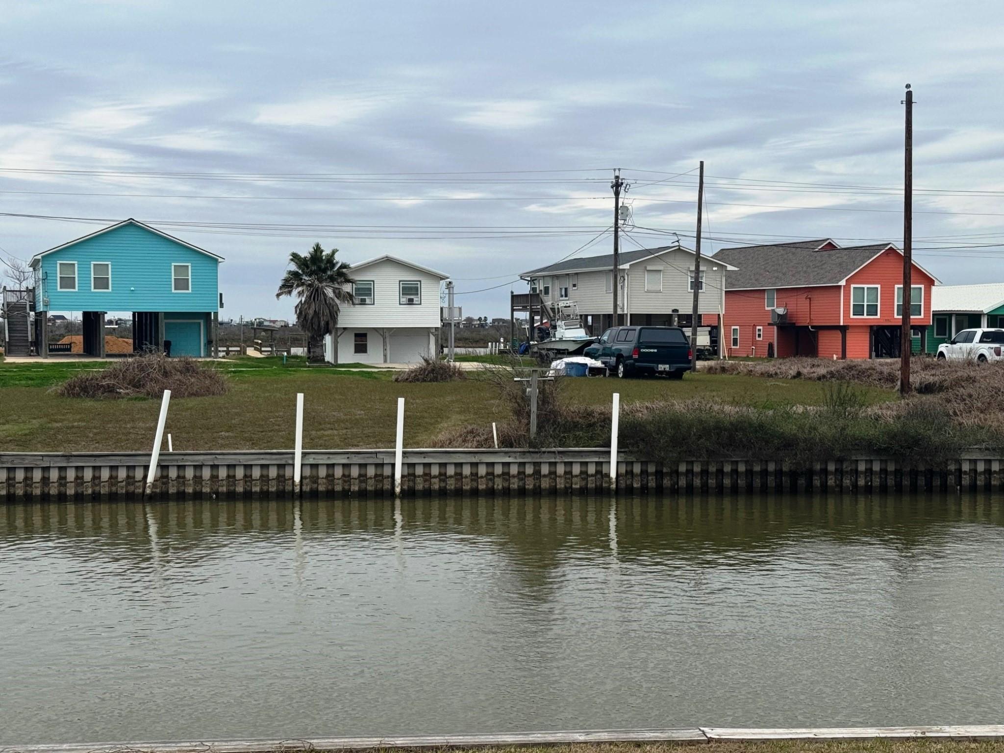 Image 1: 2 Canal lots with vinyl bulkhead, culvert in a gre