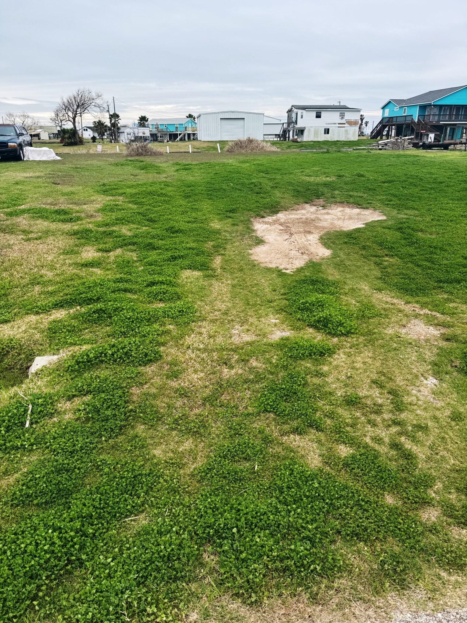 Image 2: Nice high lots w/culvert