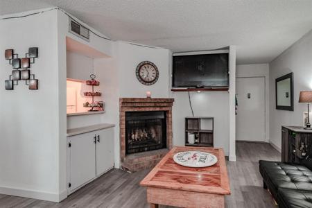 1505 Ward Road