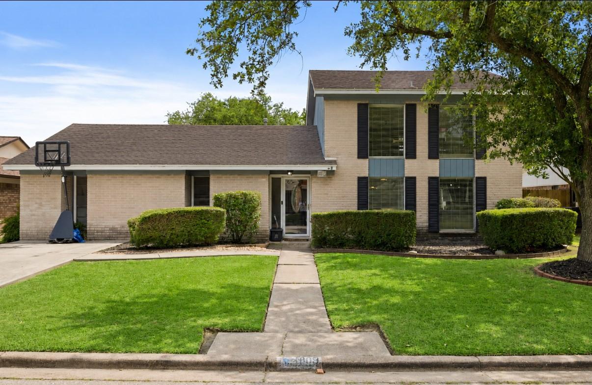 Image 1: Welcome to your future home at 1809 20th Ave! 3 Be