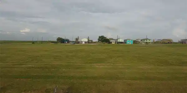 Image 2: Front Lot Overview