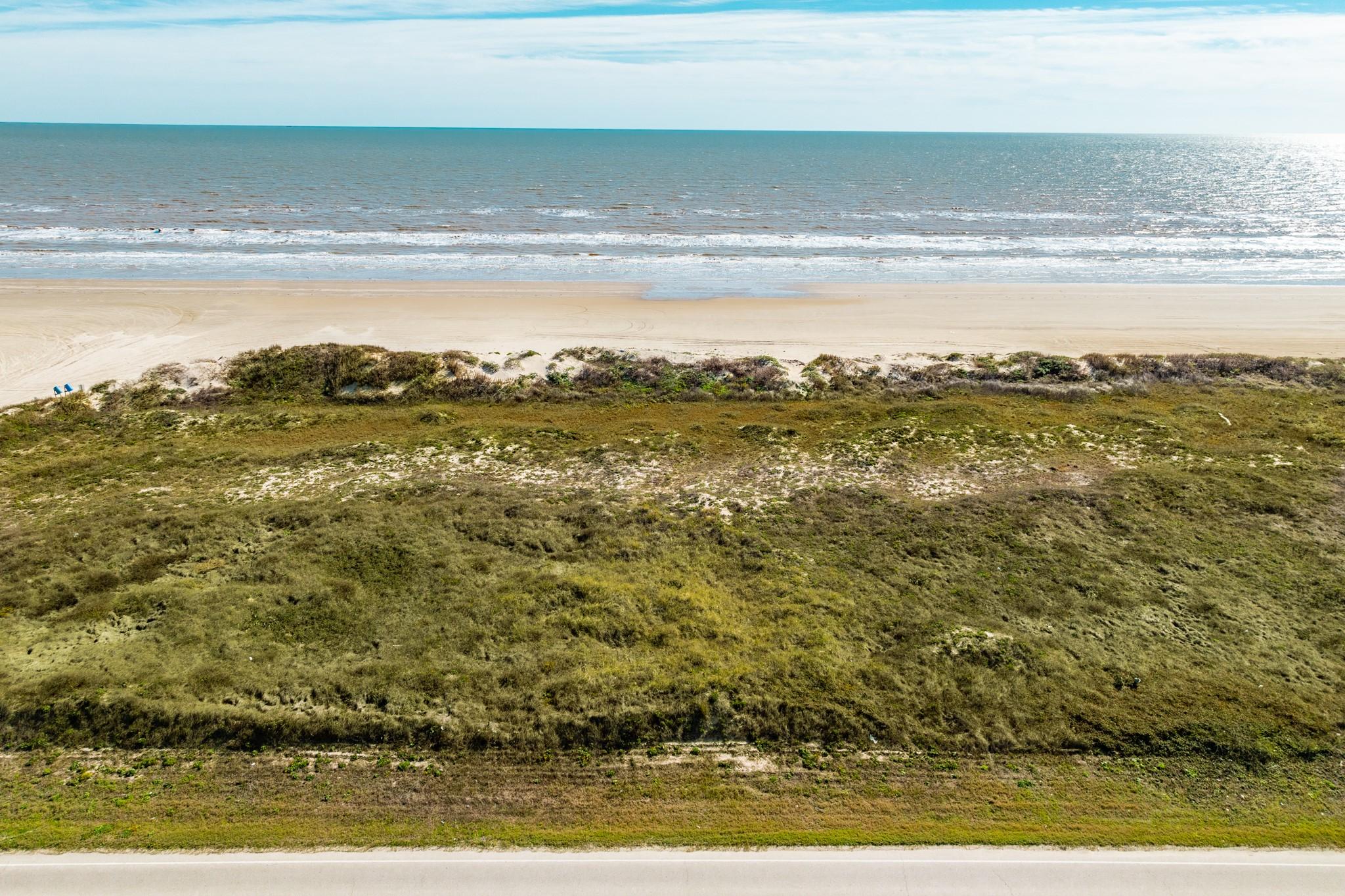 Image 2: BEACHFRONT IN SEASIDE ESTATES