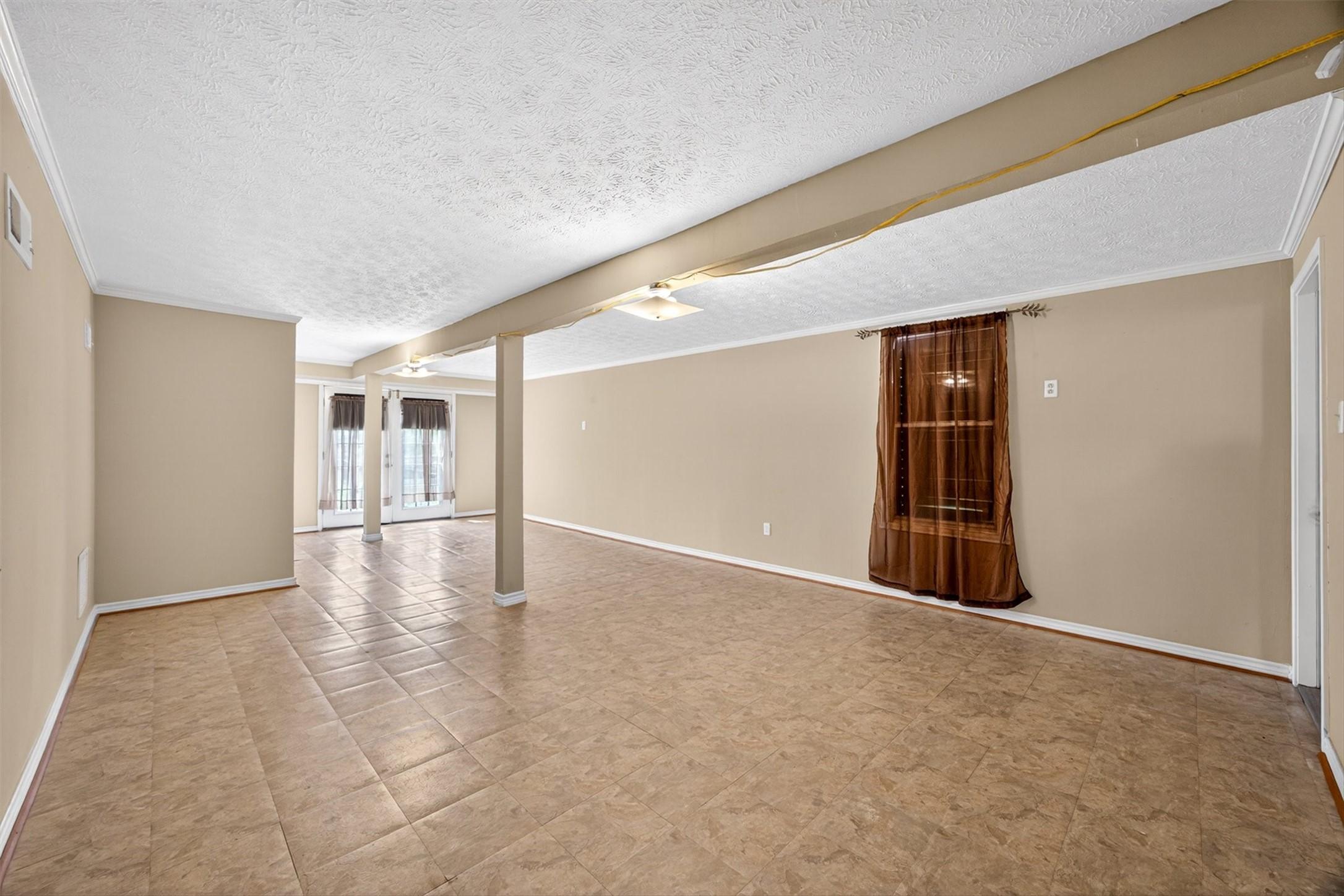 Image 4: BONUS ROOM